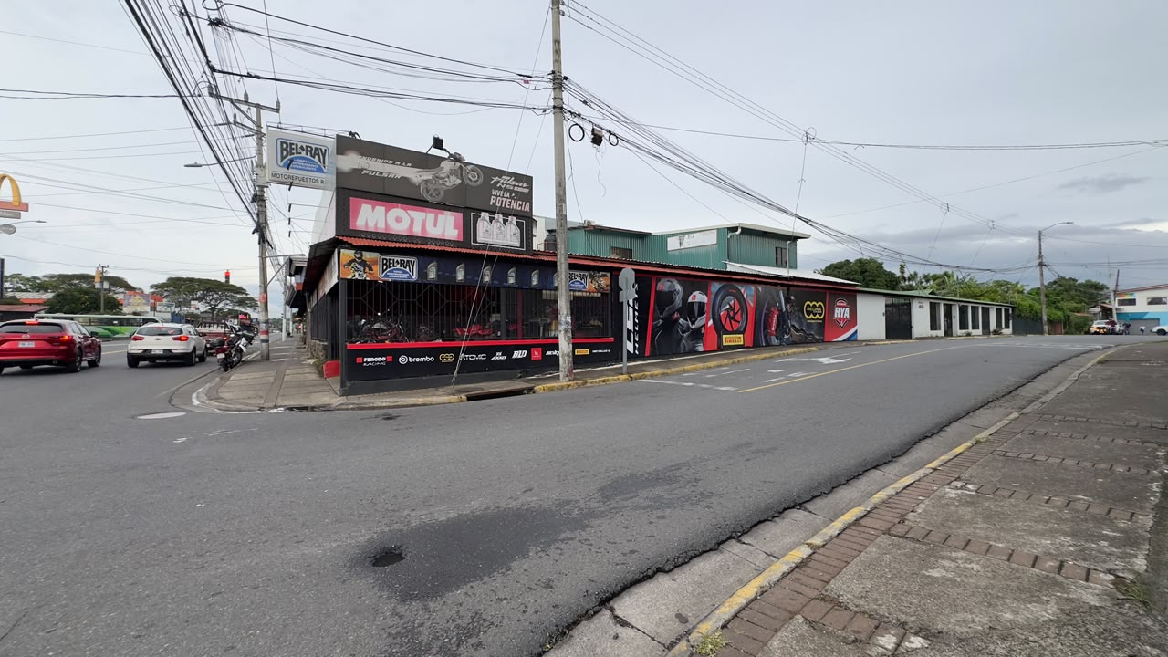 Fachada de Motorepuestos RYA en San Joaquín de Flores